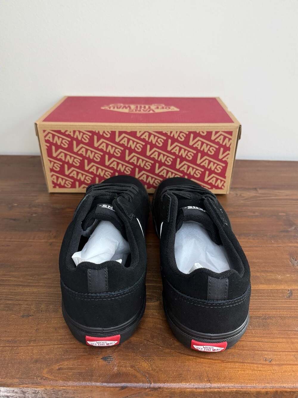 Vans Seldan Suede Black/Black Sneakers Size 8.5 - Picture 4 of 9